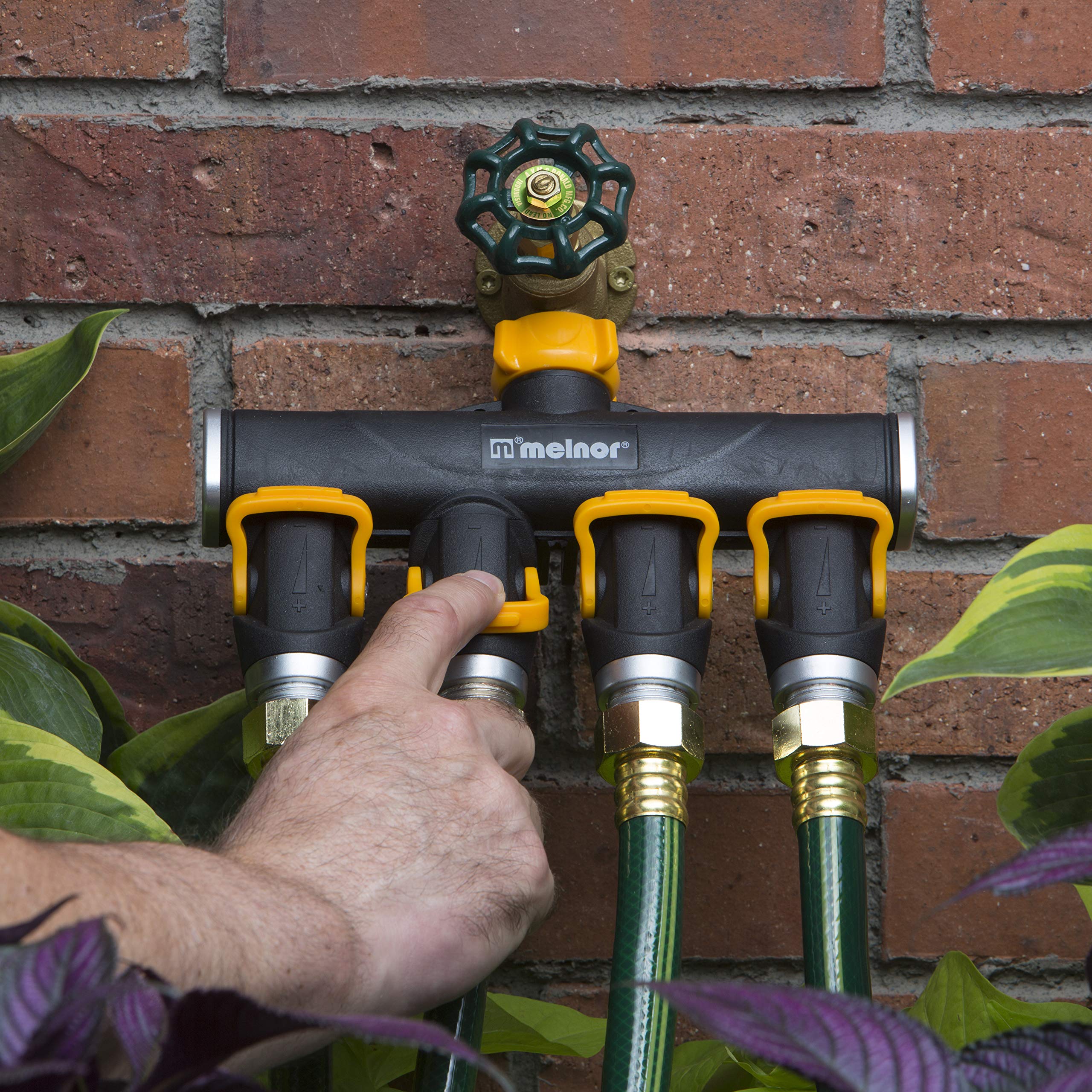 Melnor EZ-Flow lever for easy fingertip irrigation control