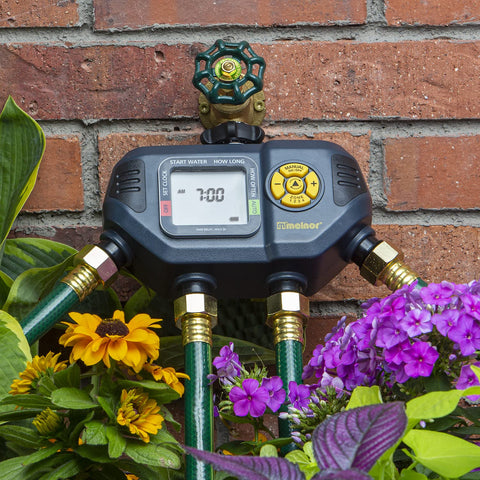 Melnor 65140AMZ digital display shows schedules at a glance, simplifying watering routines.