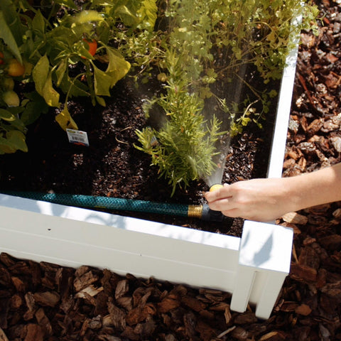 Melnor 65185AMZ complete kit ready for seasonal garden care.