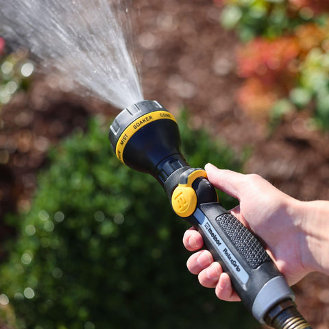Melnor RelaxGrip compatibility with standard hoses for easy swap.