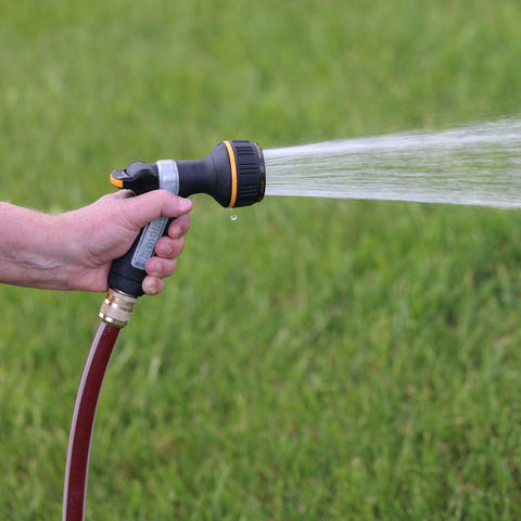 Melnor rubberized slip-grip helps comfortable, secure handling.