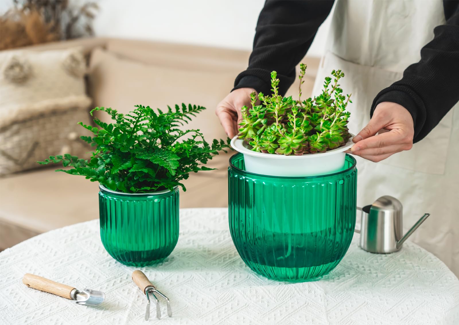 Melphoe emerald versatile hanging planter suitable for indoor or outdoor use