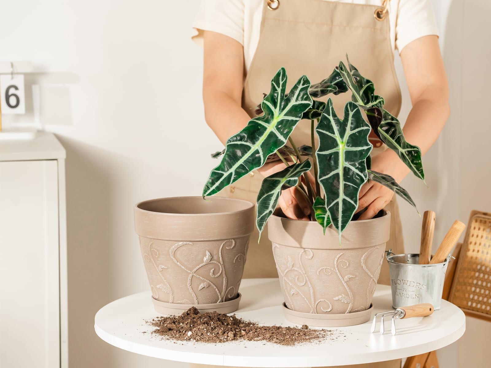 Melphoe plant pot designed for indoor and outdoor use