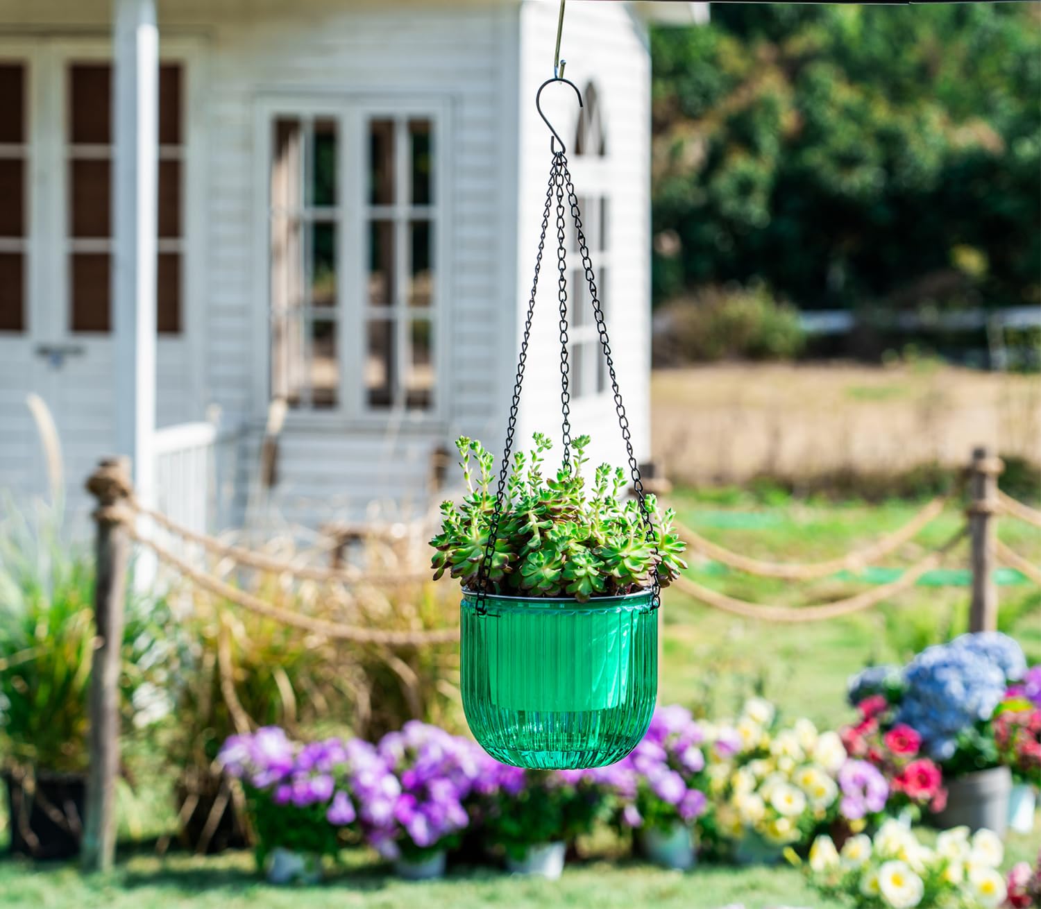 Melphoe inner pot with drainage holes promotes air flow.