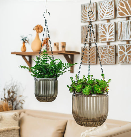 Melphoe self-watering hanging planter inner pot with drainage holes improves root airflow.