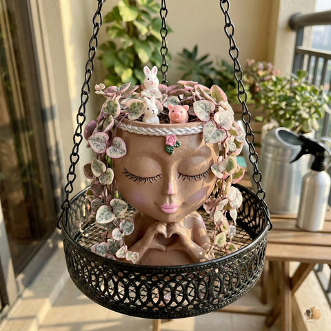 Meltset M Face Planter desk-display, styled with a plant on a tabletop