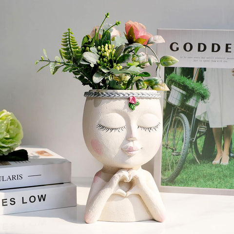 Meltset M face planter heart hands, side view ideal for desks and shelves.