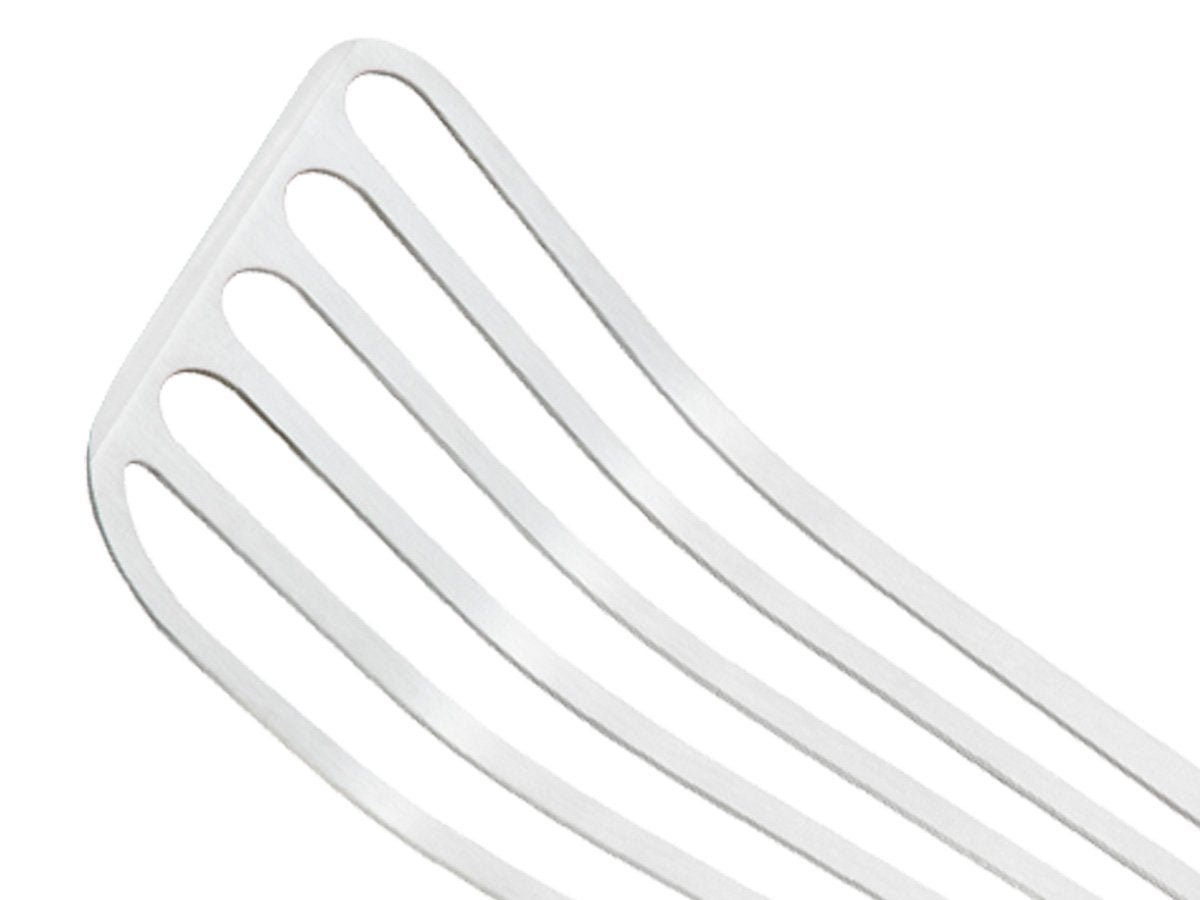 Mercer Culinary Hell's Handle precision-ground blade close-up for precise flipping.