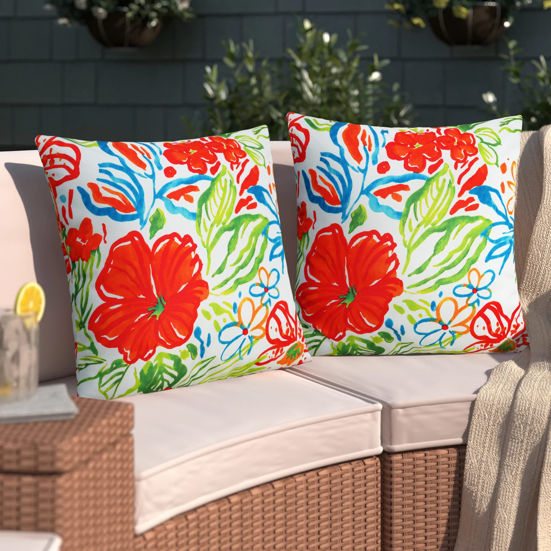 Merrycolor waterproof pillow cover with PU coating protects cushions from splashes outdoors