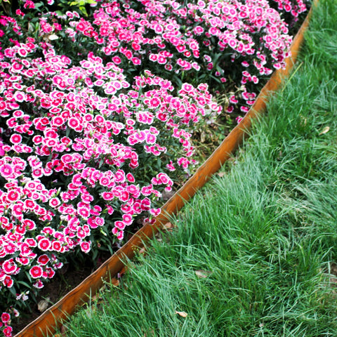 Meyoppm garden edging includes gloves reminder for safe handling.