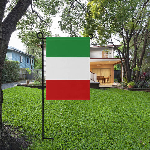 mflagperft Italy flag during festival use adds color to outdoor gatherings.