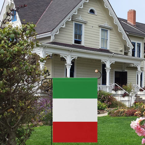 mflagperft Italy flag offers durable polyester for year round outdoor use.