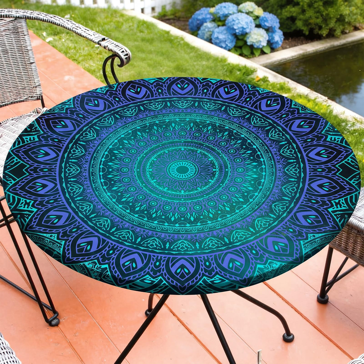 MHJY round tablecloth with elastic edge for a secure, windproof fit.