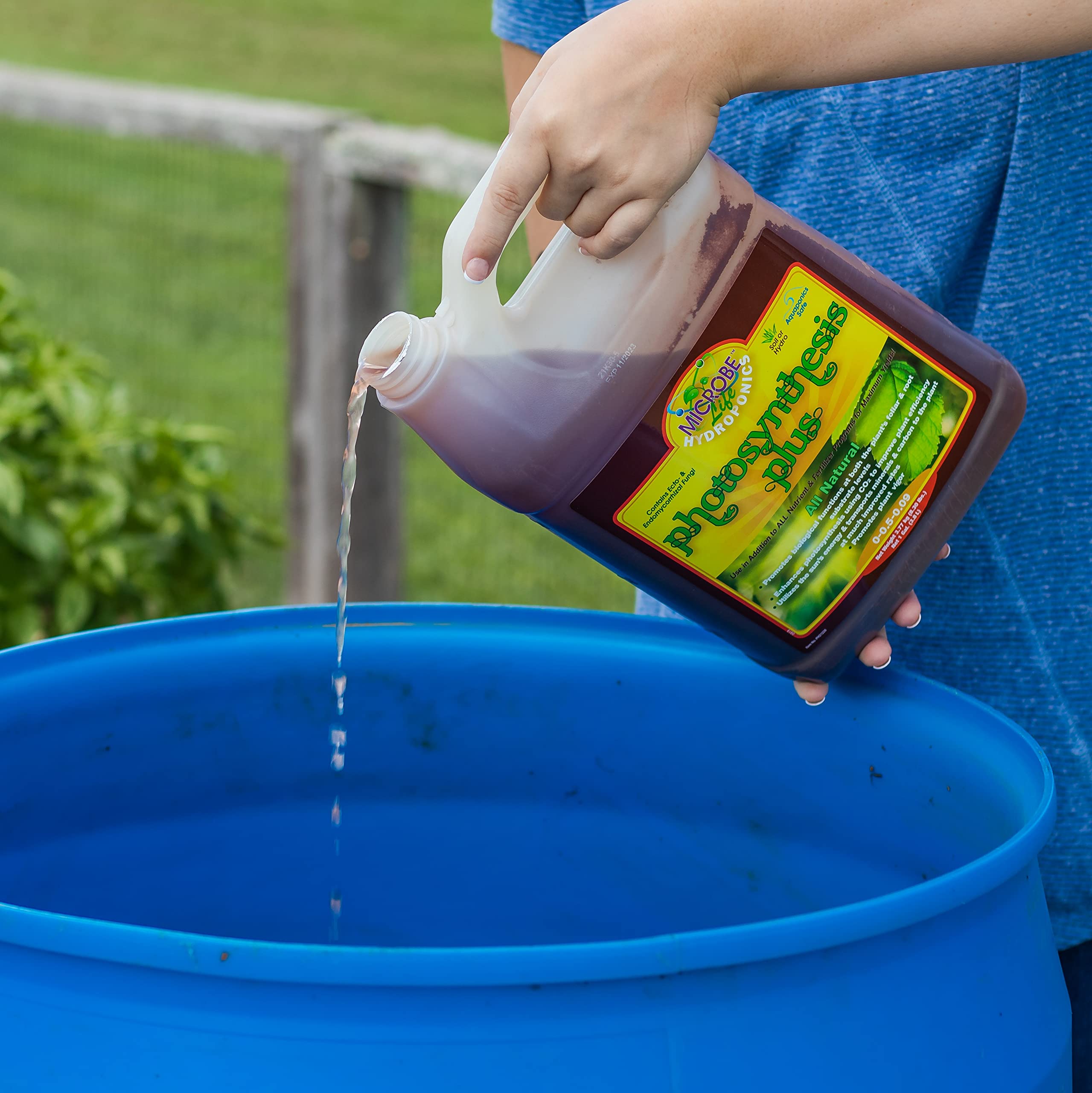 Microbe Life Photosynthesis Plus any-medium compatibility for flexible growing setups.