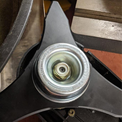 Milikaco nylon-insert lock nut minimizes vibration loosening during use