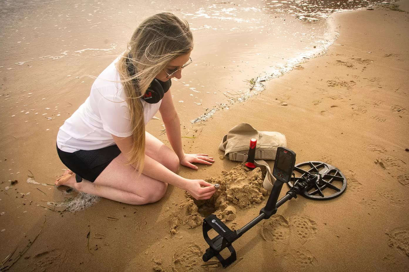 MINELAB MANTICORE Multi-IQ+ technology delivers powerful multi-frequency performance.