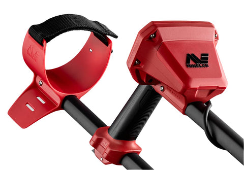 MINELAB Vanquish 440 collapsible stem for compact travel.