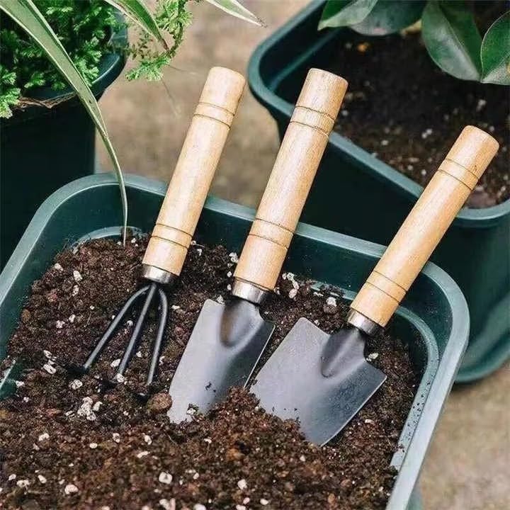 Mini Gardening Tool Set ergonomic grooves reduce hand fatigue during use.