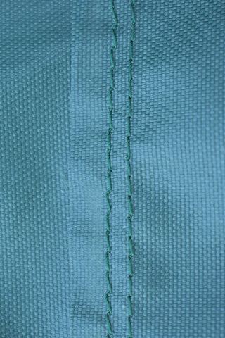 Mini Lustrous 600D Oxford fabric; weatherproof protection against rain and sun