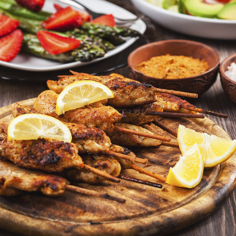 Minisland polished round bamboo skewers for a clean, professional presentation.