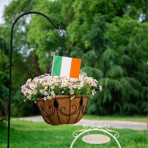 Pack of twenty Minvoole Irish flags ideal for bulk party distribution