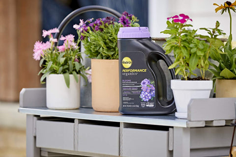 Ideal for flowering plants thriving in-ground with Miracle-Gro Performance Organics Blooms