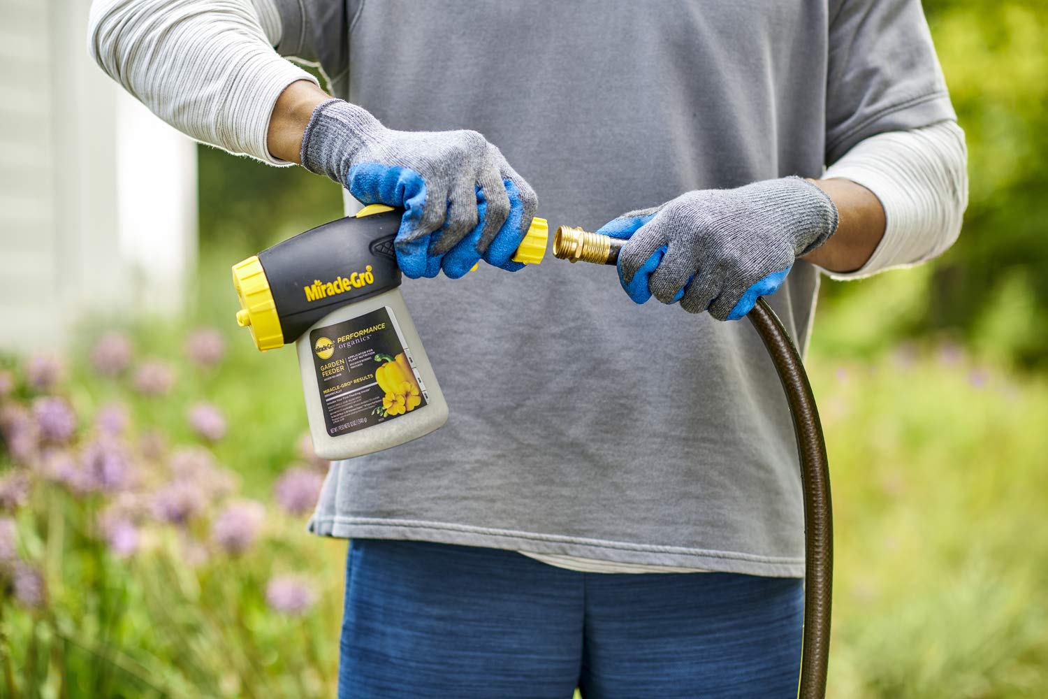 Jug made from 25% recycled plastic shown for eco-friendly gardening.