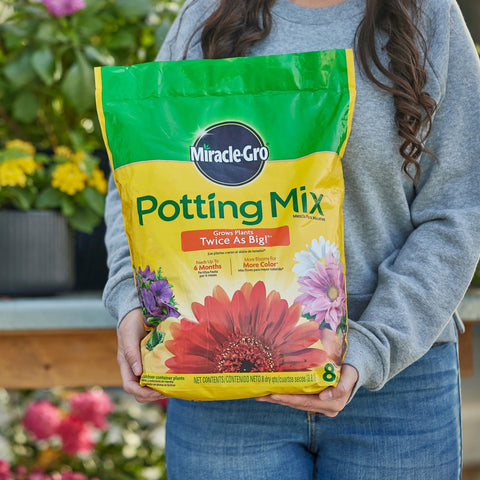 Miracle-Gro Potting Mix helps vegetables thrive in container gardens with healthy growth.