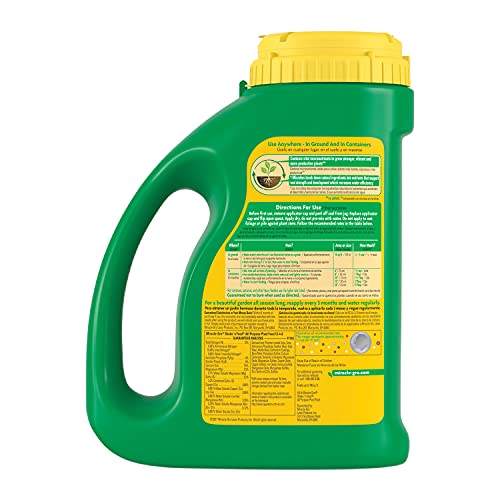 Miracle-Gro Shake 'N Feed bottle provides up to three months of steady feeding.