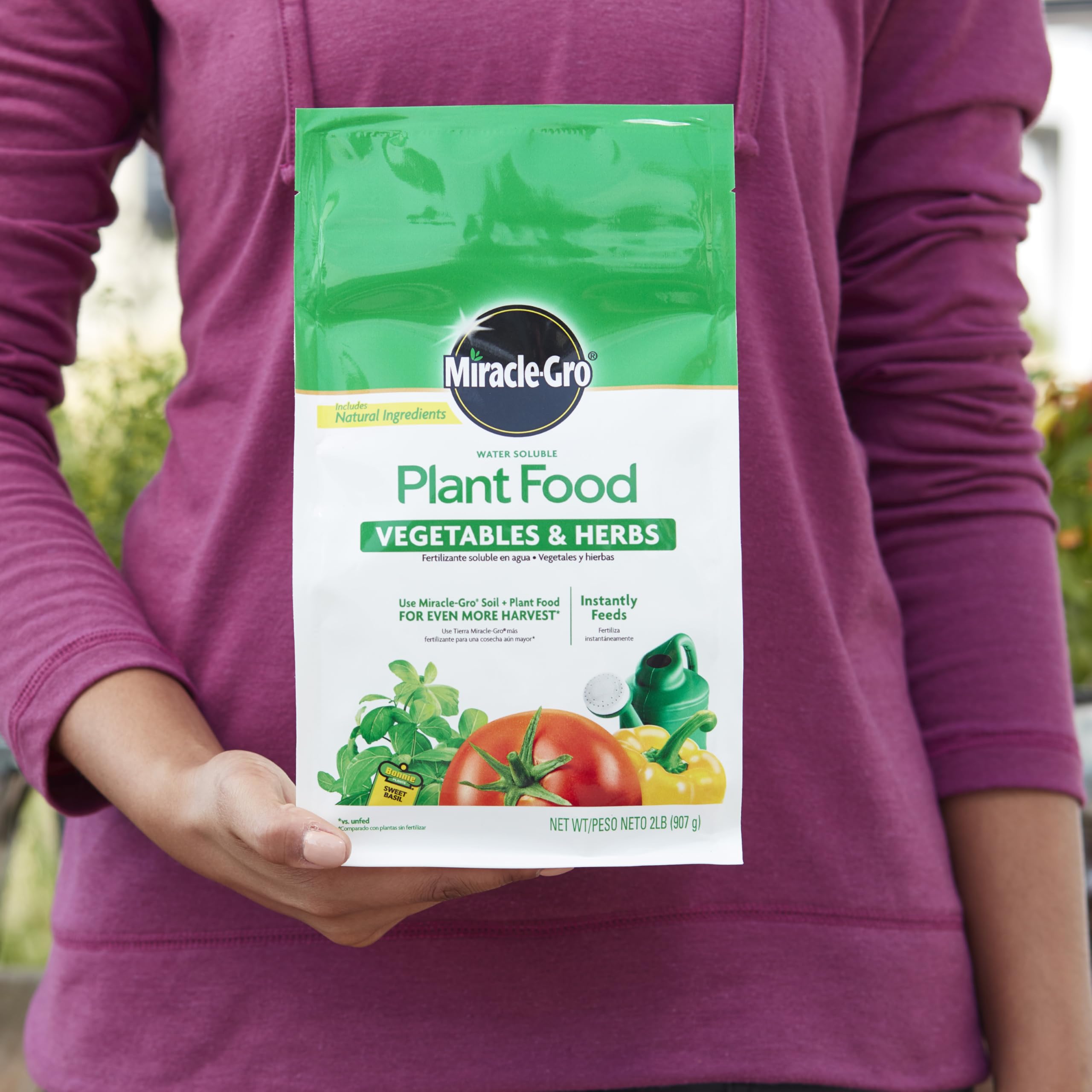 Miracle-Gro Water Soluble Plant Food for peppers, supports steady nutrition