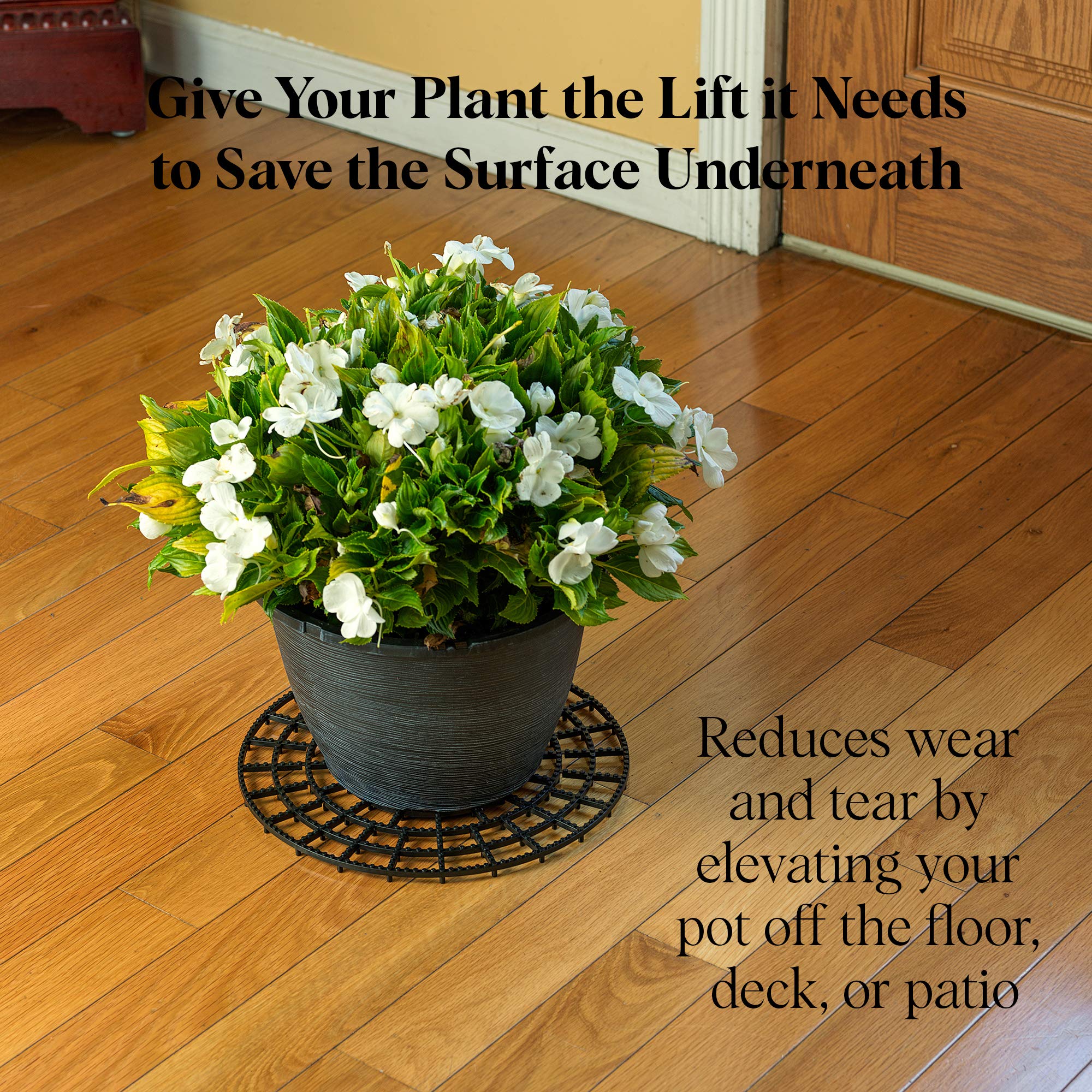 MISTIC COOL plant base and stand prevents stains on deck surfaces.