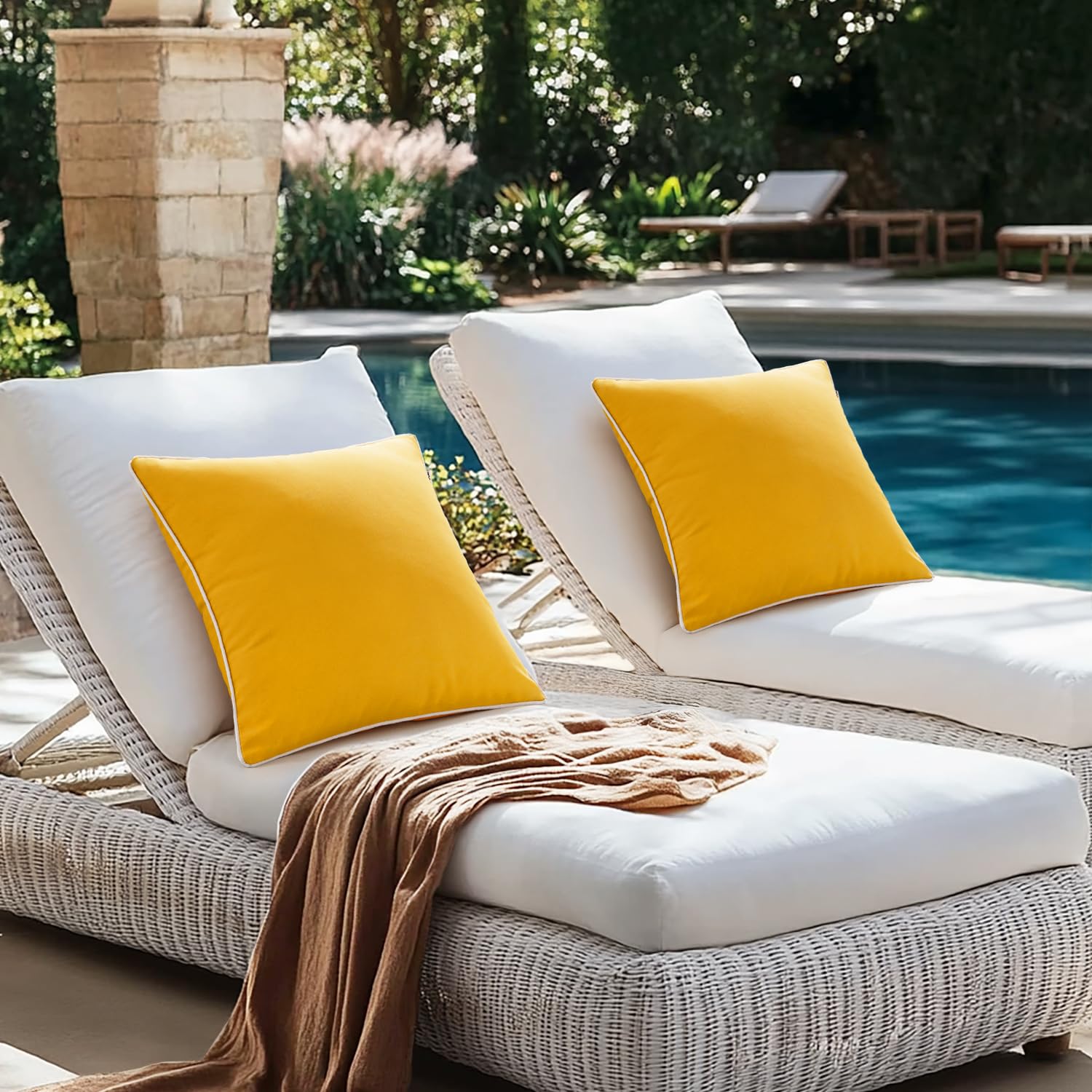 MIULEE 2-pack pillow covers; easy care and machine washable.