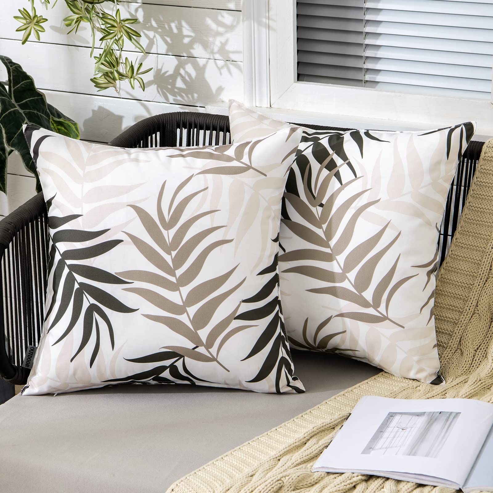 MIULEE leaf pattern pillow cover for outdoor spaces, vibrant and weather-resistant decor