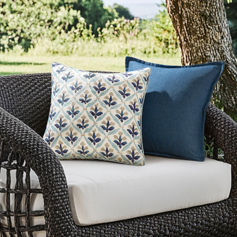 MIULEE outdoor pillow cover with water-repellent fabric for weather-ready patios