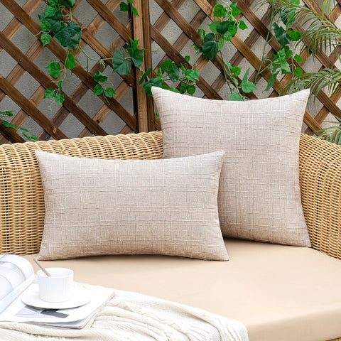 MIULEE patio-ready cushion cover resists water to protect inserts.