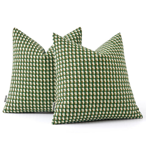 MIULEE patio decor setup featuring green covers on outdoor furniture.
