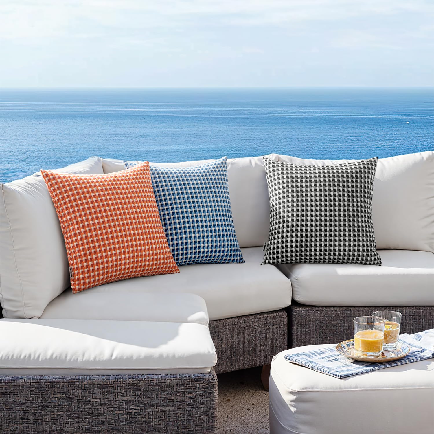 MIULEE pillow cover hidden zipper enables easy insert and removal.
