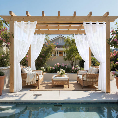 MIULEE waterproof fabric keeps rain out and dries quickly outdoors.
