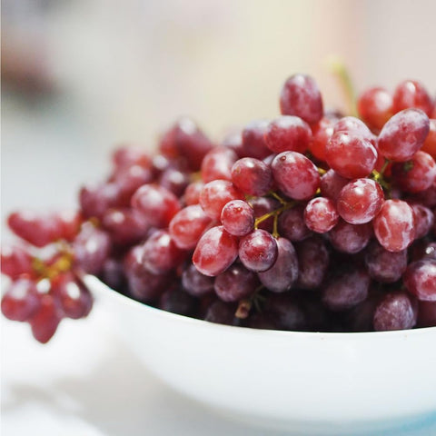 Mixrug grape vine in a container for balcony friendly growing