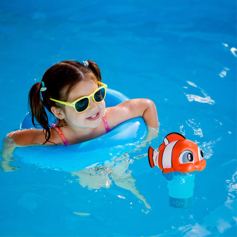 MKLZ chlorine floater keeps water balanced while you enjoy family time.