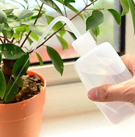 Mkono transparent plastic bottle body showing remaining liquid clearly.