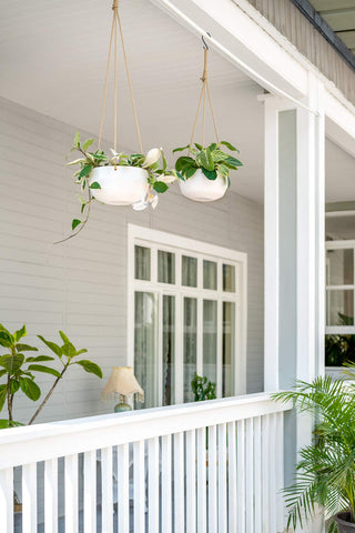 Mkono porcelain hanging basket with rope for stylish vertical gardening