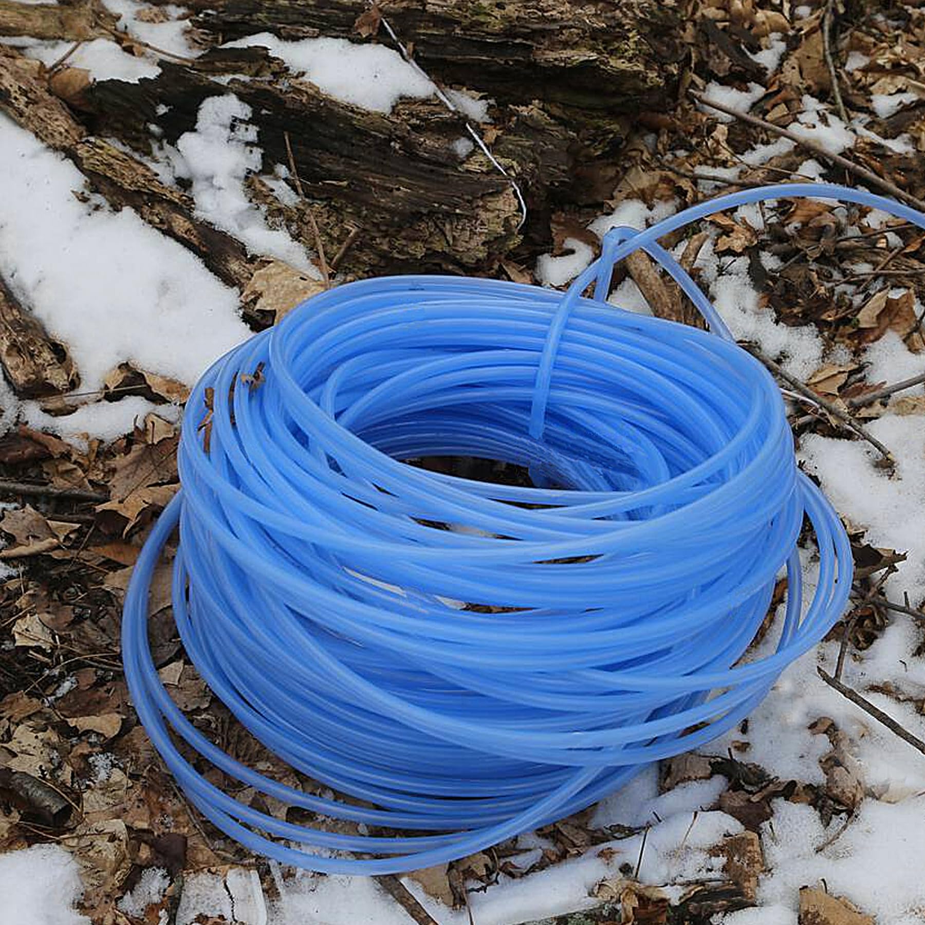 MLOLM food-grade maple sap tubing in action for clean maple collection.