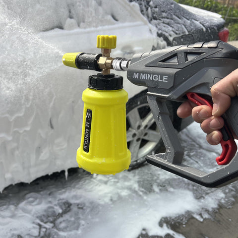 M MINGLE 1-liter foam cannon container for extended sessions.