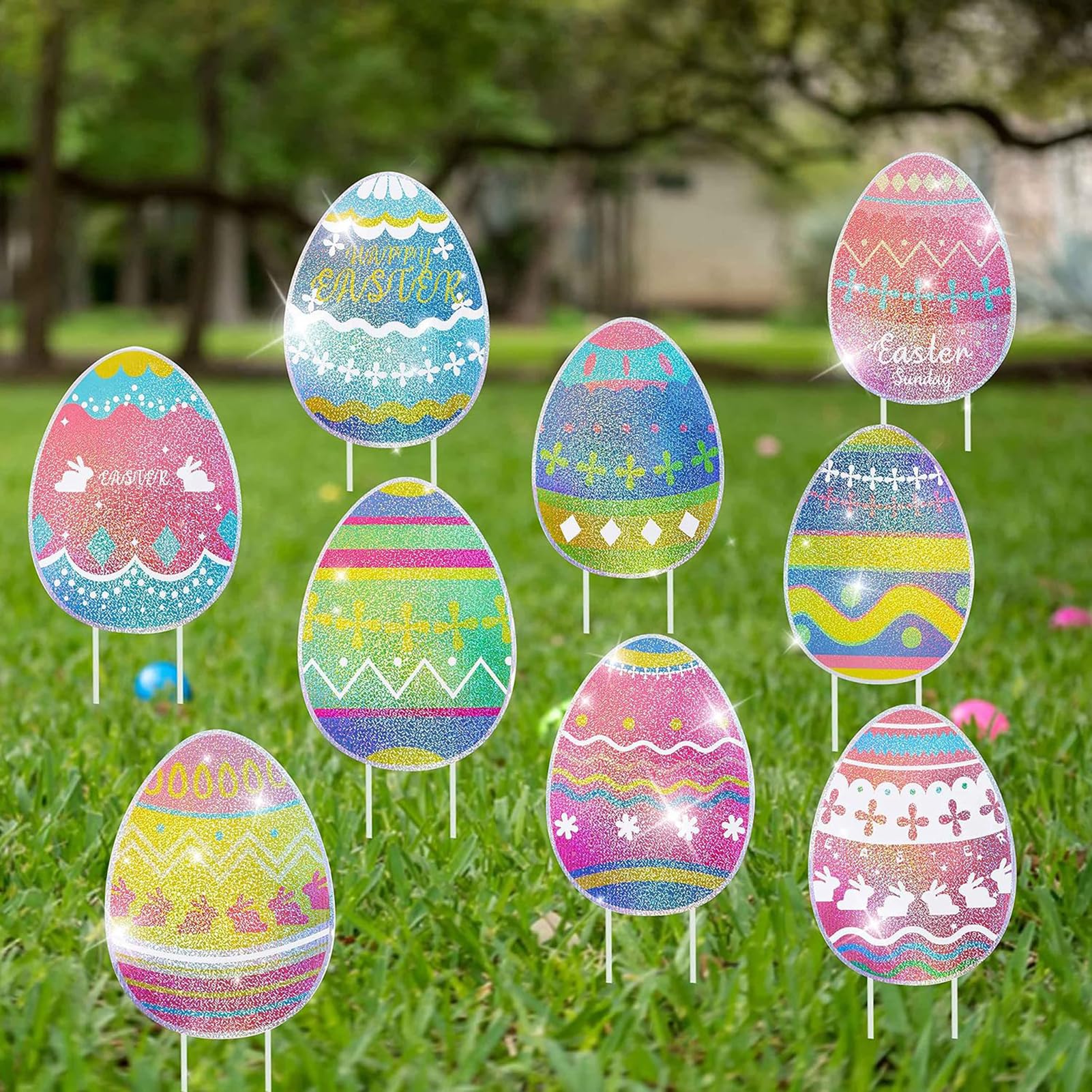 MNKXL outdoor Easter decor brightens lawns, gardens, and sidewalks.