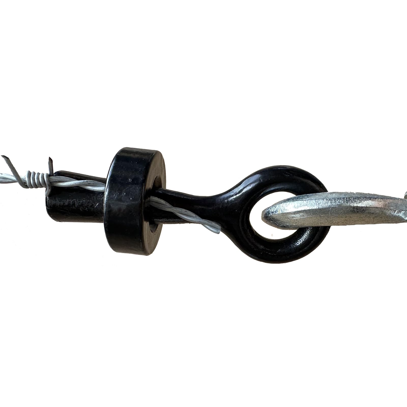 MOEUFFIR fence-stretching tool in action aids quick repair and tensioning.