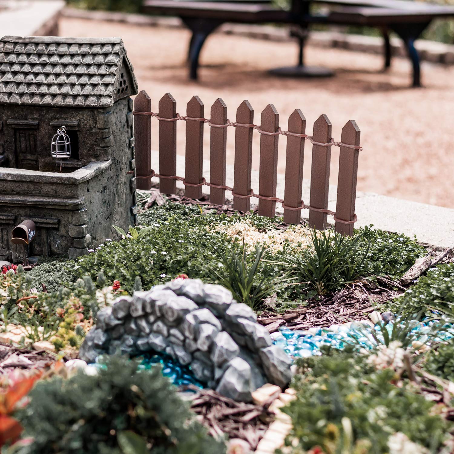 MoHern diy miniature fence craft material helps easy customization