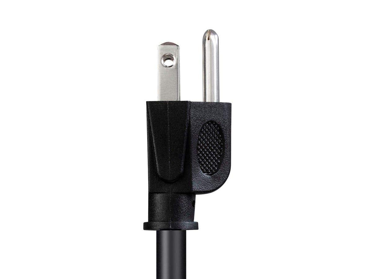 Monoprice grounded NEMA 5-15P plug supports safe energized connections.