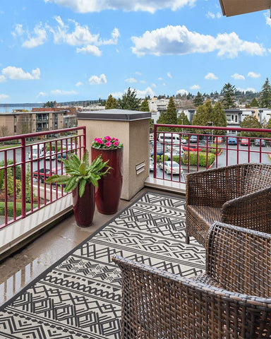 MontVoo indoor-outdoor rug used as versatile decor base