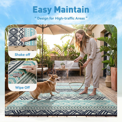 MontVoo lightweight rug with carrying bag for easy transport.